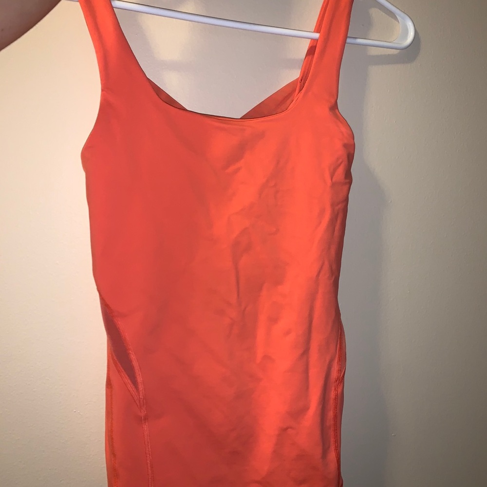 Lululemon workout top